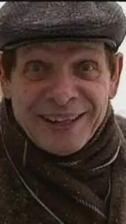 ai character: Eduard Khil background