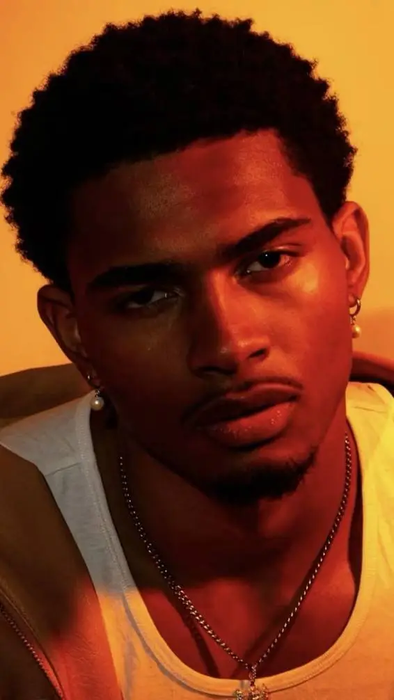 ai character: Kamerom background