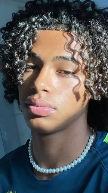 ai character: SeMaj background