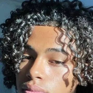 chat with ai character: SeMaj