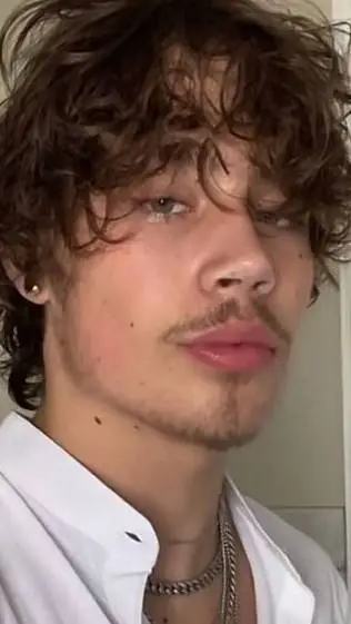 ai character: Jonah background