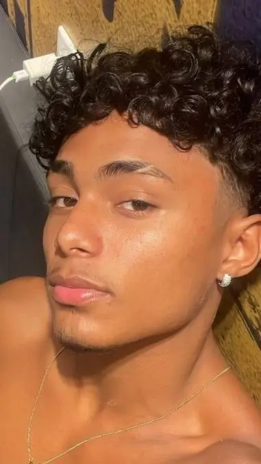 ai character: Za'Hir background