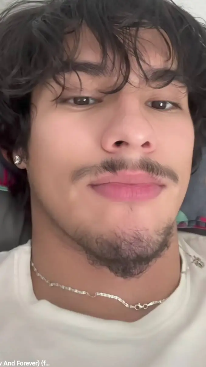 ai character: Giovannii background