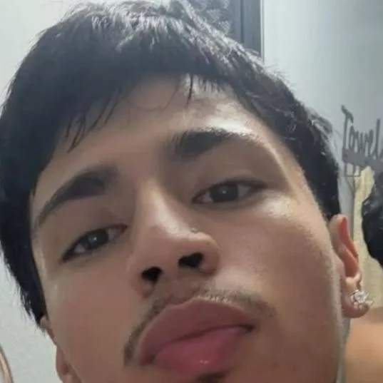 chat with ai character: Kae