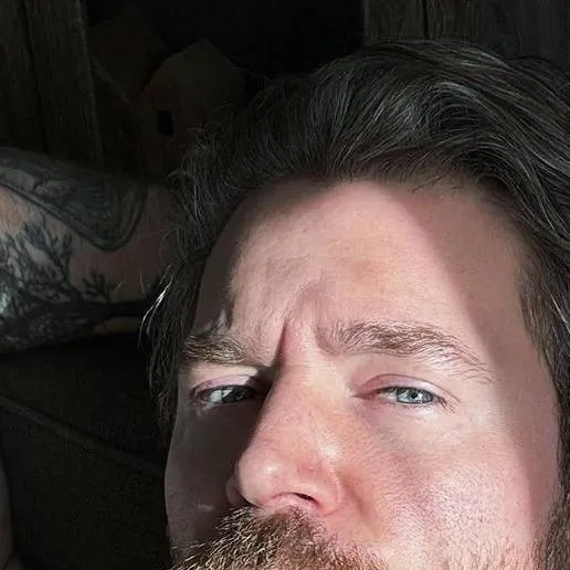 chat with ai character: Will