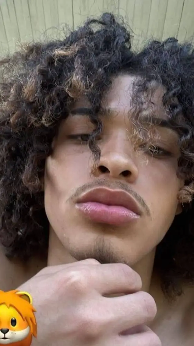 ai character: Kareem background