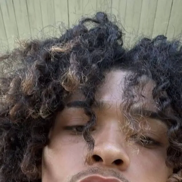 chat with ai character: Kareem