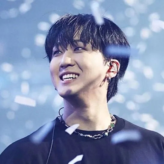 chat with ai character: Changbin!