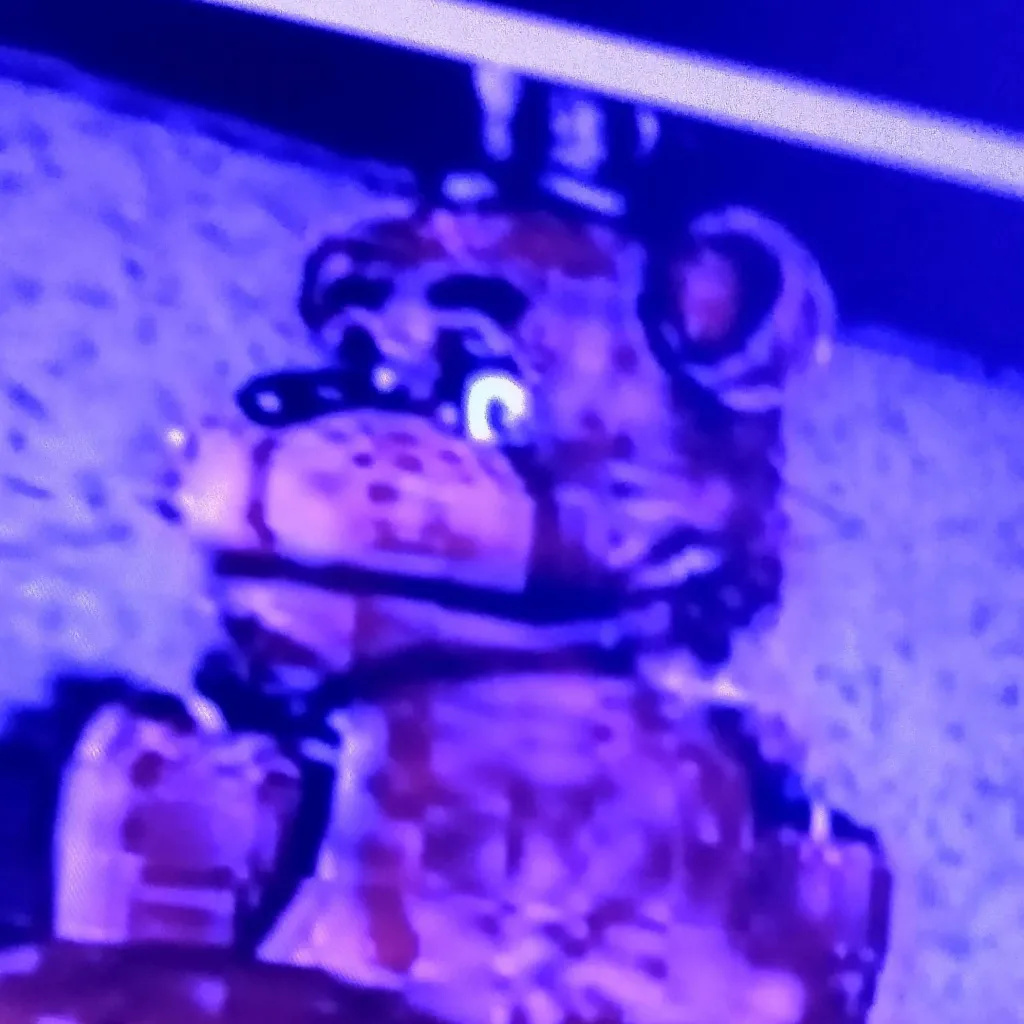 chat with ai character: Freddy