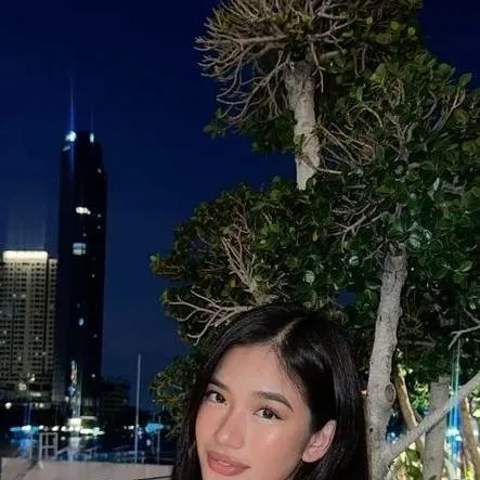 chat with ai character: Aiah Arceta