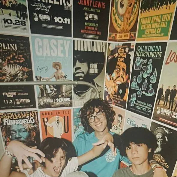 chat with ai character: 💧Sangue vero🎸