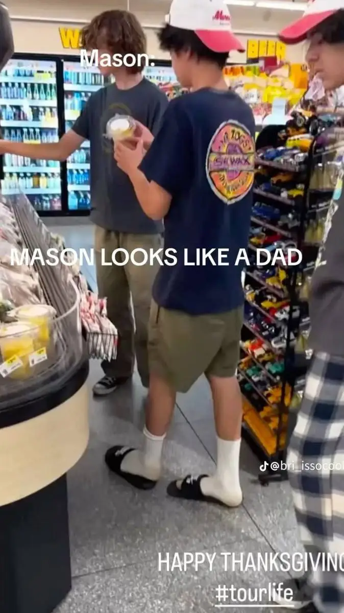 ai character: ⭐Trueblood🎼 background