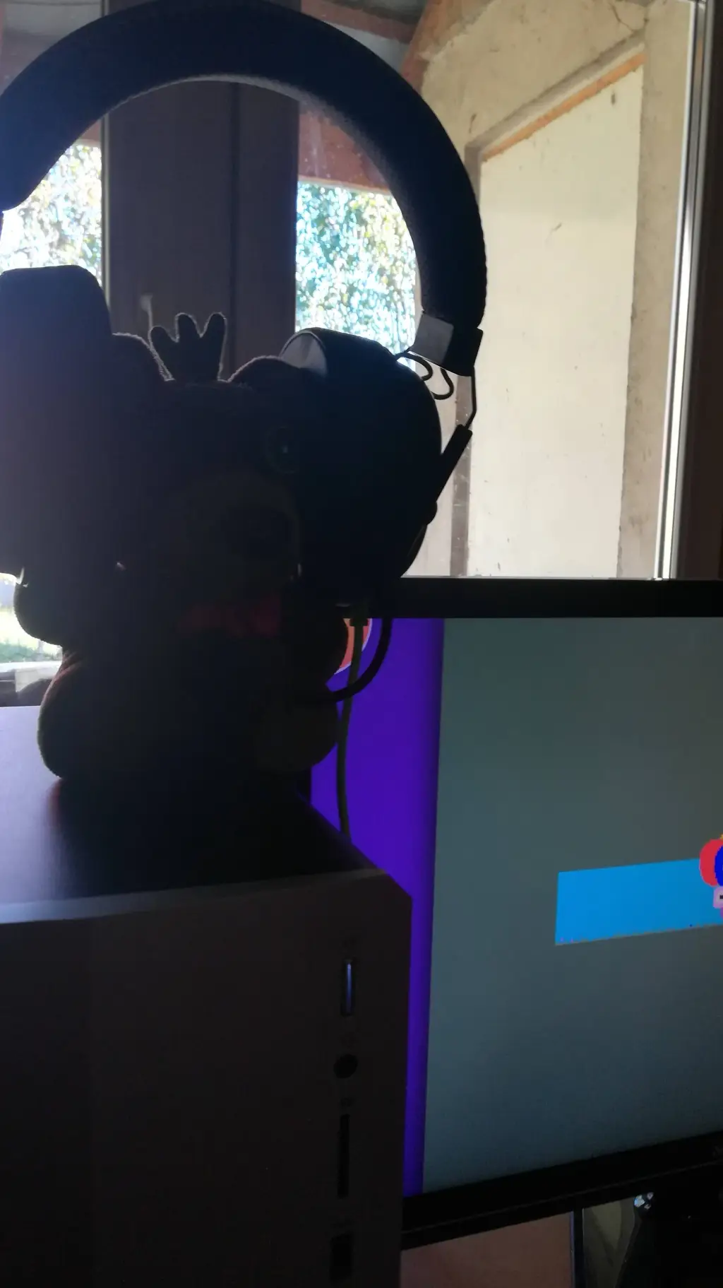 ai character: Foxy la live background