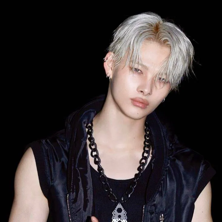 chat with ai character: ni-ki nishimura 