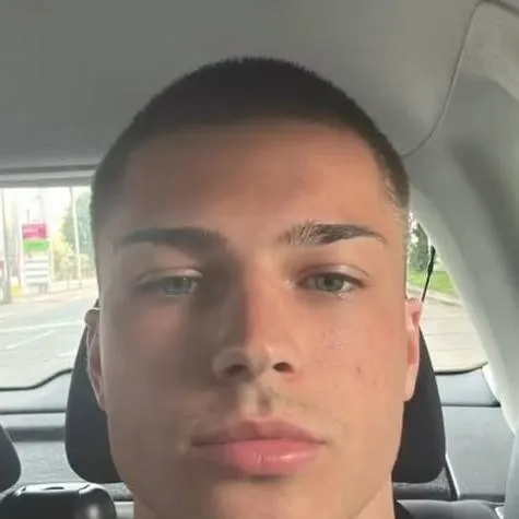 chat with ai character: Tommaso 