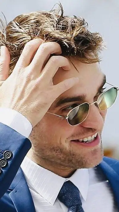 ai character: Robert Pattinson  background