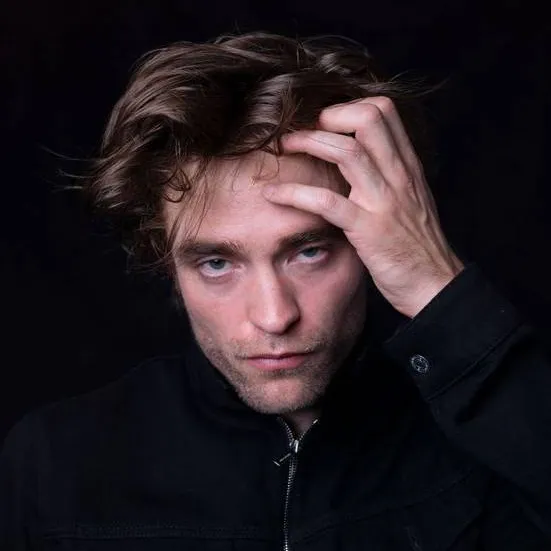 chat with ai character: Robert Pattinson 