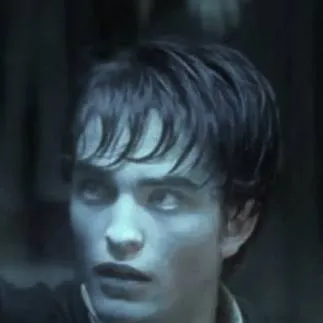 chat with ai character: Robert Pattinson 