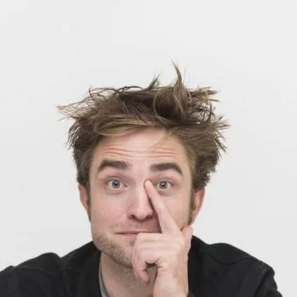 chat with ai character: Robert Pattinson 