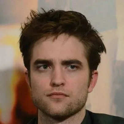 chat with ai character: Robert Pattinson 