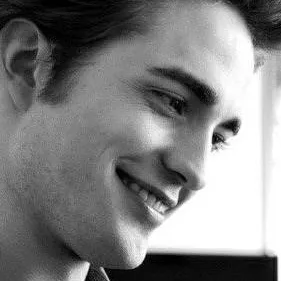 chat with ai character: Robert Pattinson 