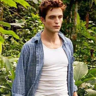 chat with ai character: Robert Pattinson 