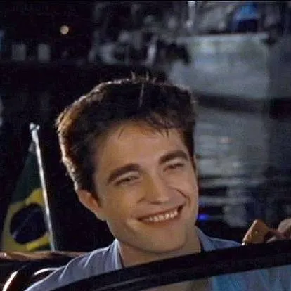 chat with ai character: robert Pattinson 