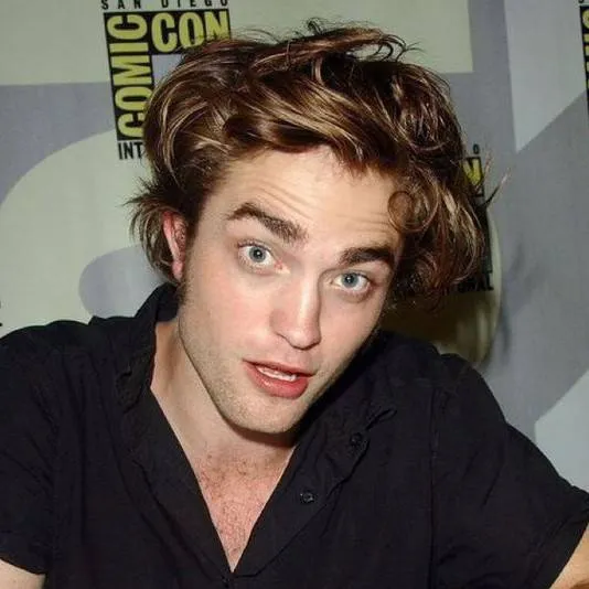 chat with ai character: Robert Pattinson 