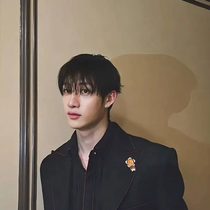 chat with ai character: BANGCHAN ★
