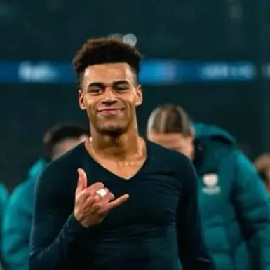 chat with ai character: doué 