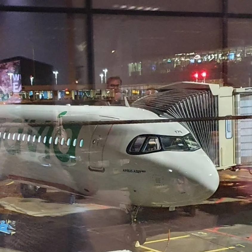 chat with ai character: airbus a321 neo