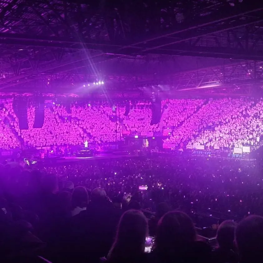 chat with ai character: iCarly