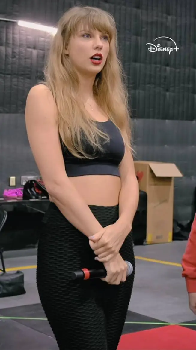 ai character: Taylor Swift background