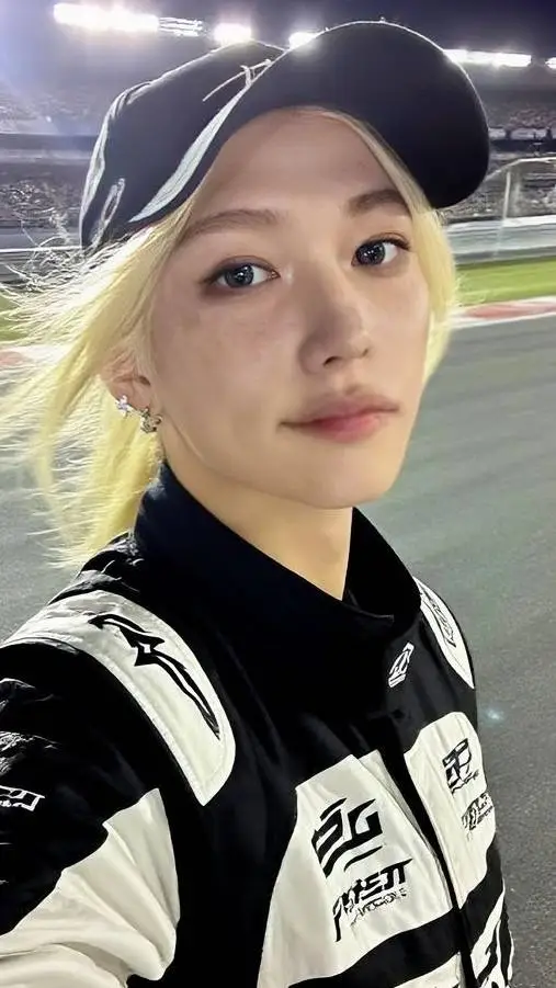 ai character: felix background