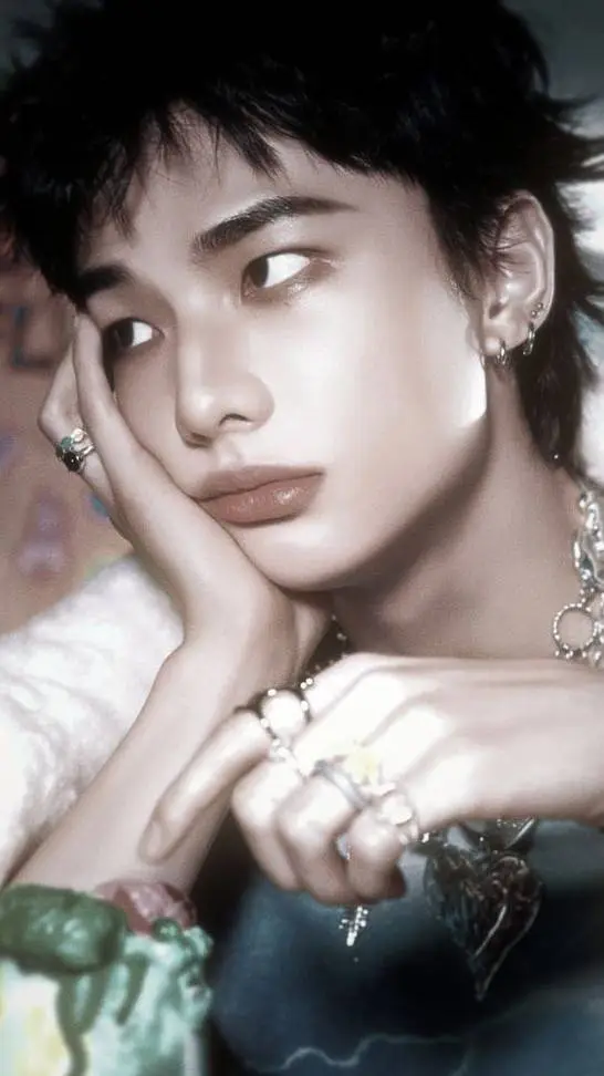 ai character: ⋆. 𐙚 ˚HYUN𓆩♡𓆪 background