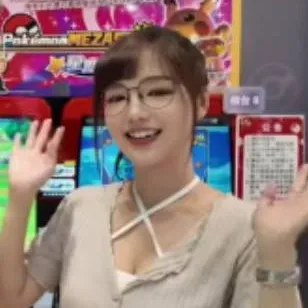 chat with ai character: 小 丘 老婆