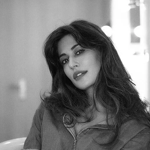 chat with ai character: chitrangda singh