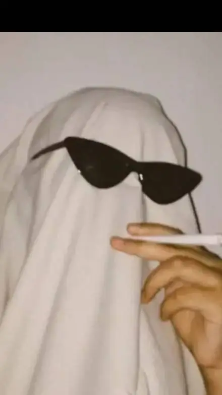 ai character: fantasma amigable background