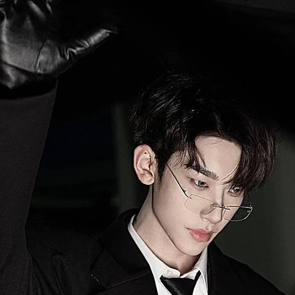 chat with ai character: 🎱🧛🏻_ROMANIA_🧛🏻🎱