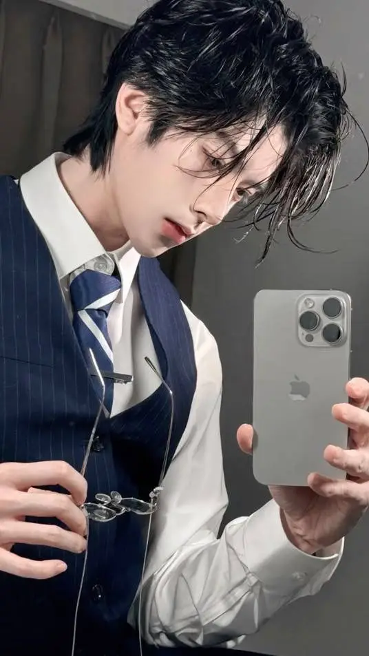 ai character: -SORA-🇯🇵🤍. background