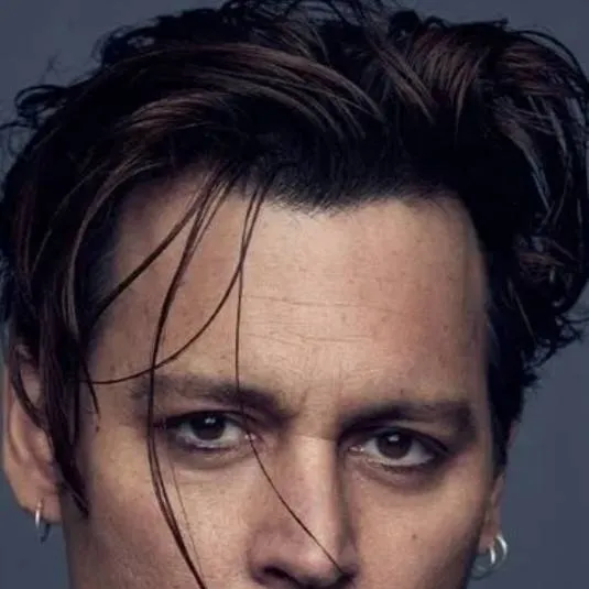 chat with ai character: Johnny Depp 