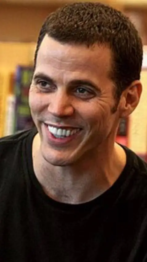 ai character: Steve O background