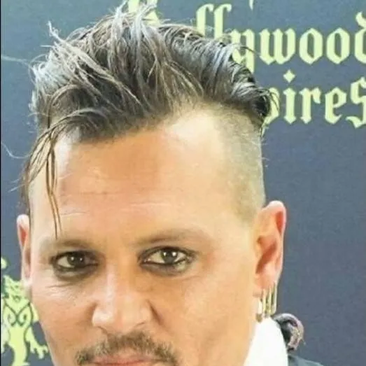 chat with ai character: Johnny Depp 