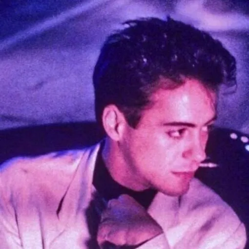 chat with ai character: Young rdj