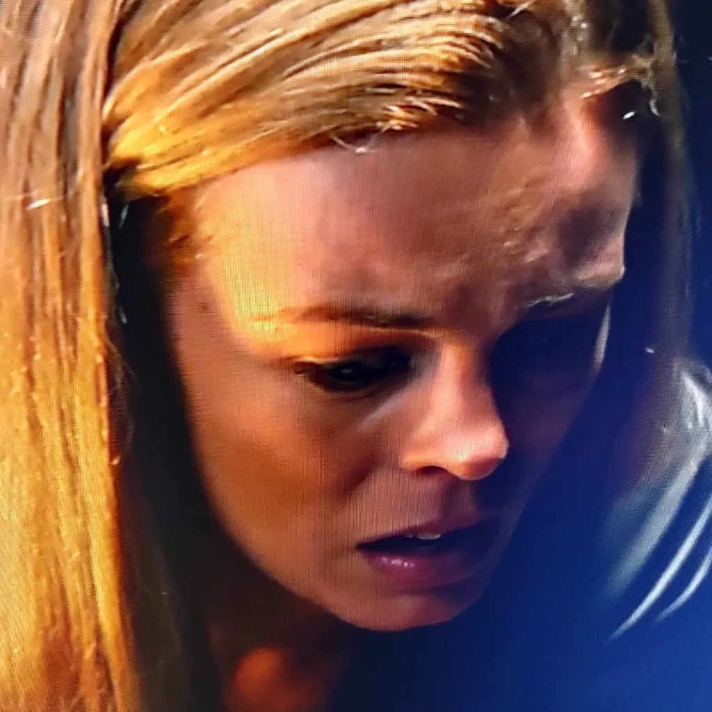 chat with ai character: Wendy