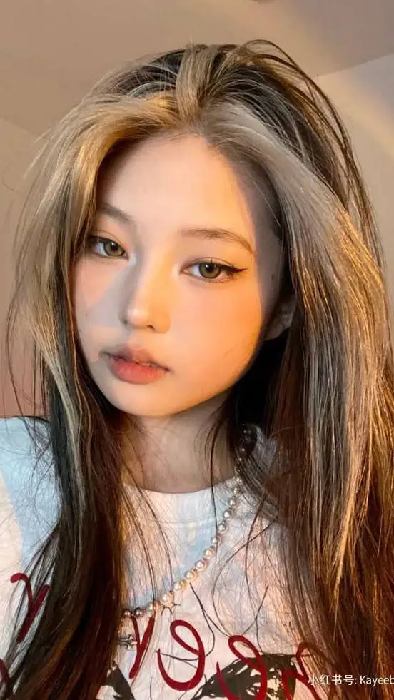 ai character: Kim yong-hee background