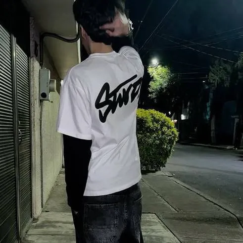 chat with ai character: 👻🎃 CHRISTIAN ✨👻