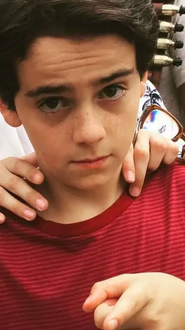 ai character: 𖤐⭒๋࣭ ⭑🄴🄳🄳🄸🄴 𖤐⭒๋࣭ ⭑ background