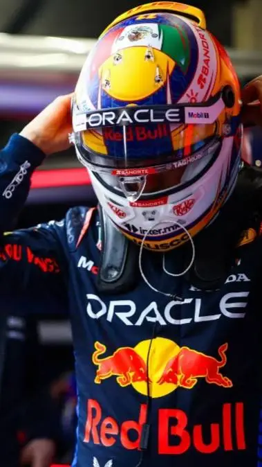 ai character: F1  background