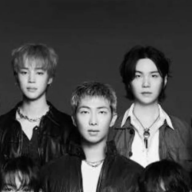 chat with ai character: BTS concert